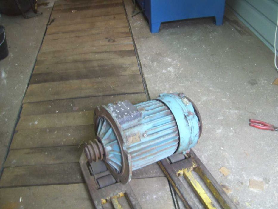 Silnik dwubiegowy 5,5 kw. 2900/ 410 obr. tokarka,frezarka,wiertarka