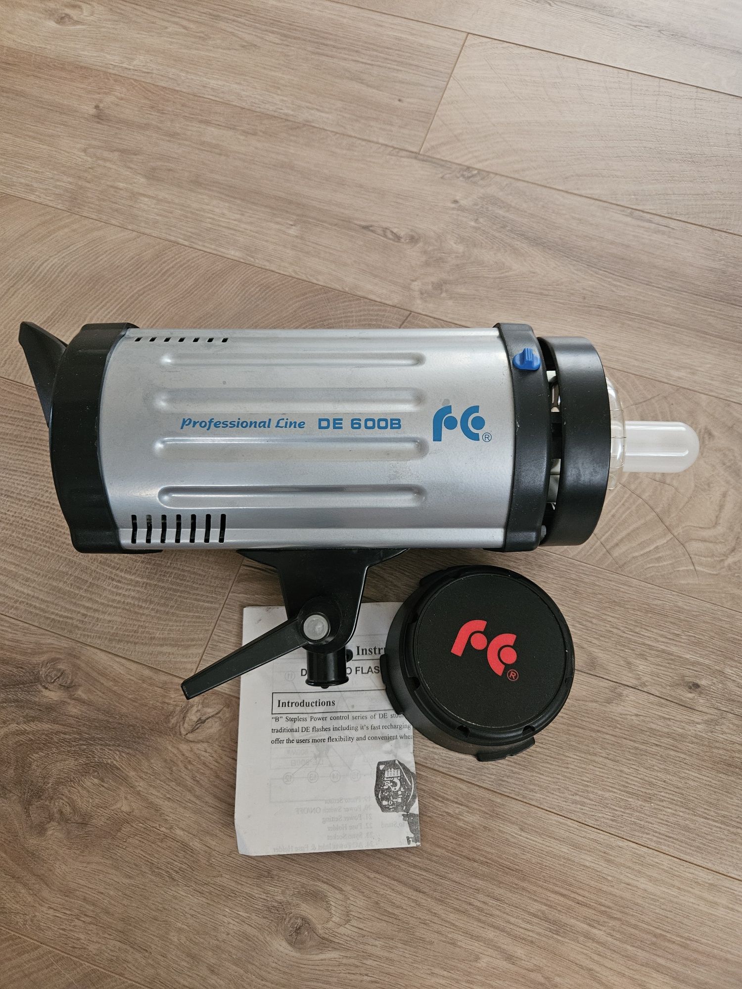 Falcon Eyes DE 600B, студійний спалах