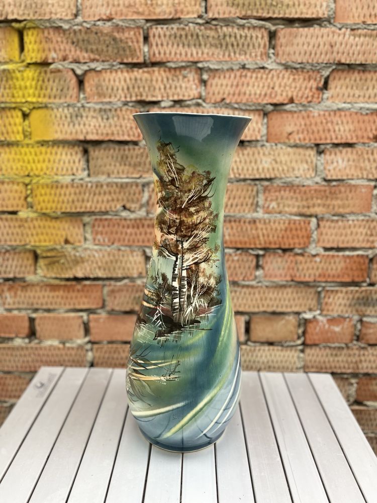 Продам вазу стан нової