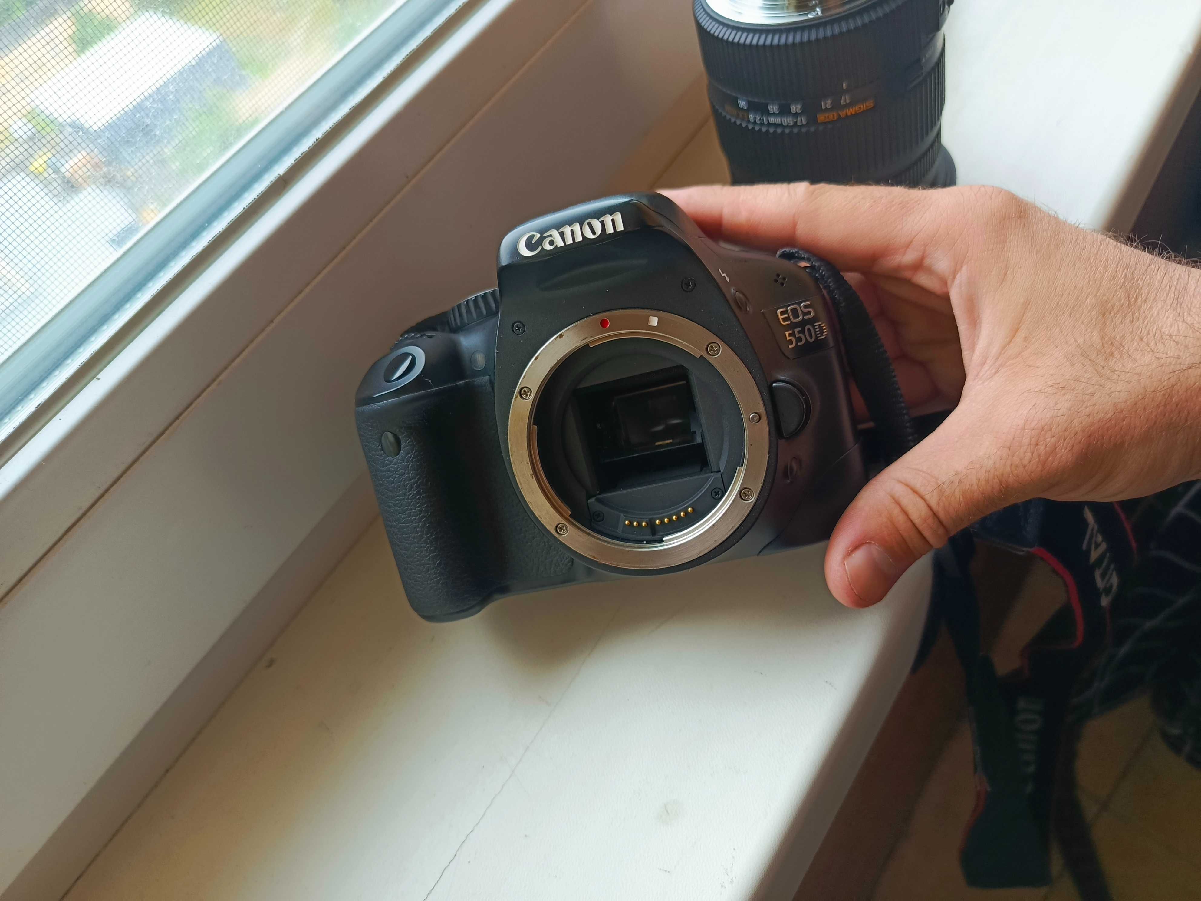 Canon EOS 550D + Sigma 17-50mm f/2.8 EX DC OS HSM (ідеальний стан)