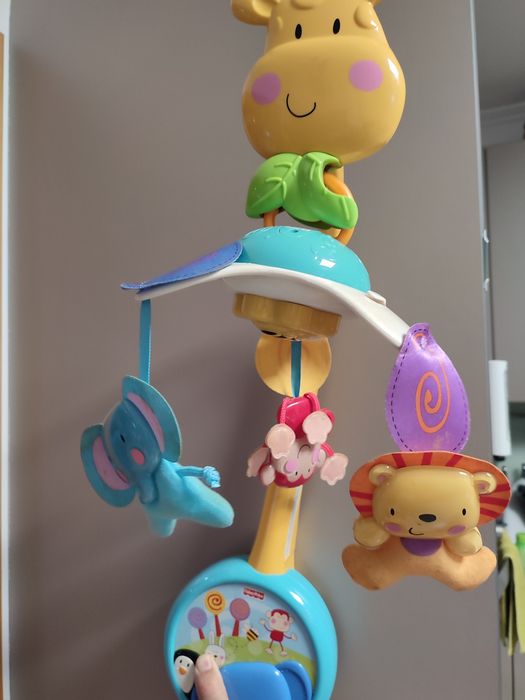 Mobile portátil para berço