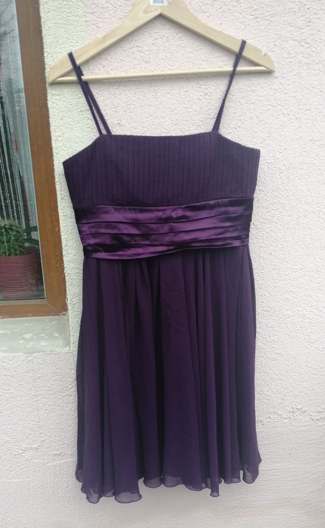 Fioletowa sukienka na ramiączkach rozmiar M