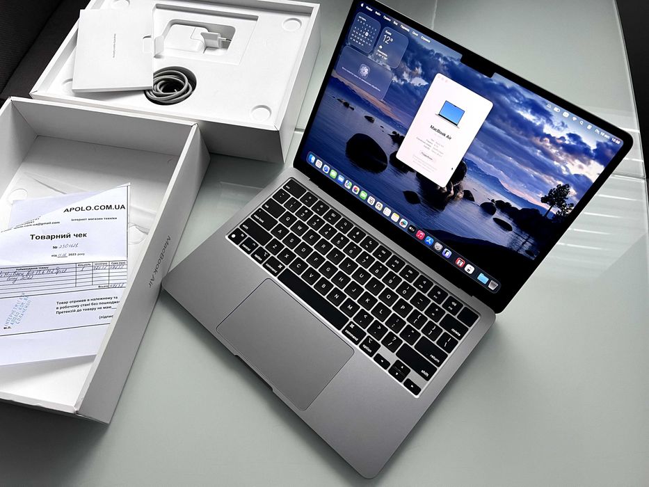 Ідеал MacBook Air 13.6 2022 M2 8GB 256SSD A2681 Комплект