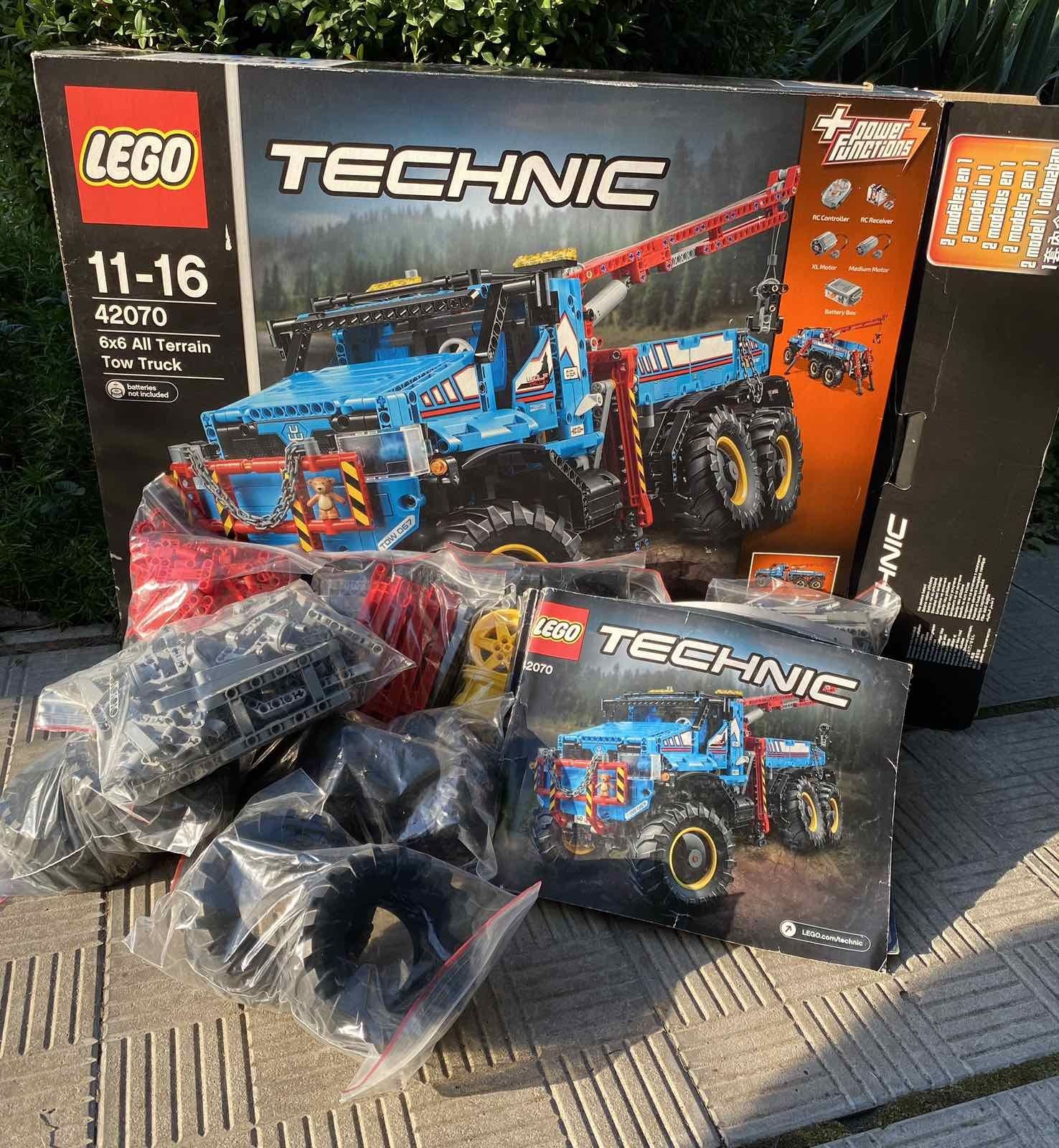 Продам LEGO TECHNIC 42070 два в одном