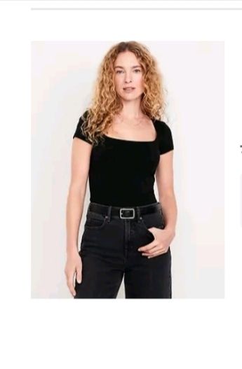 Чорна футболка в рубчик