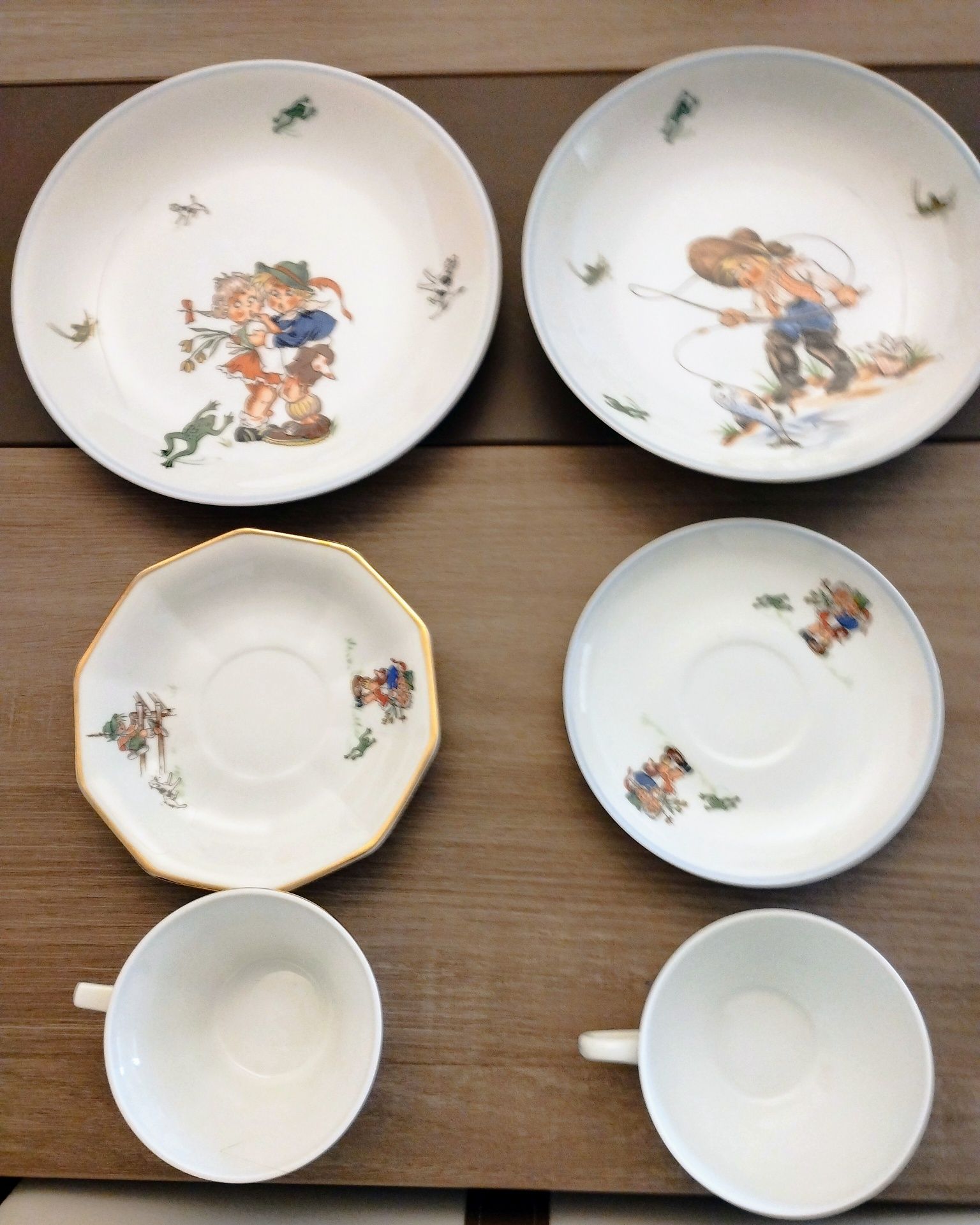 Conjunto de Pequeno almoço em porcelana S.P. Coimbra