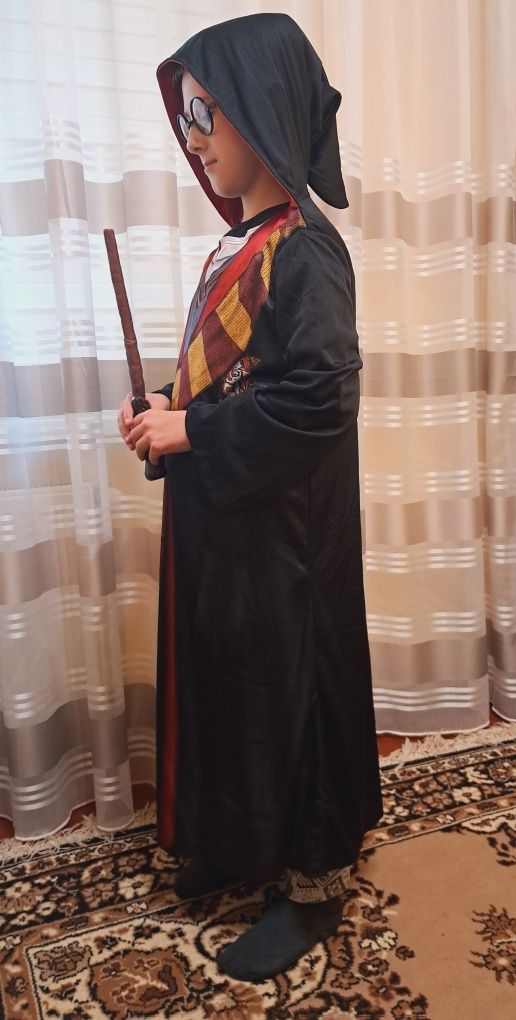 Прокат оренда  костюма Harri Potter ( Гаррі Поттер)