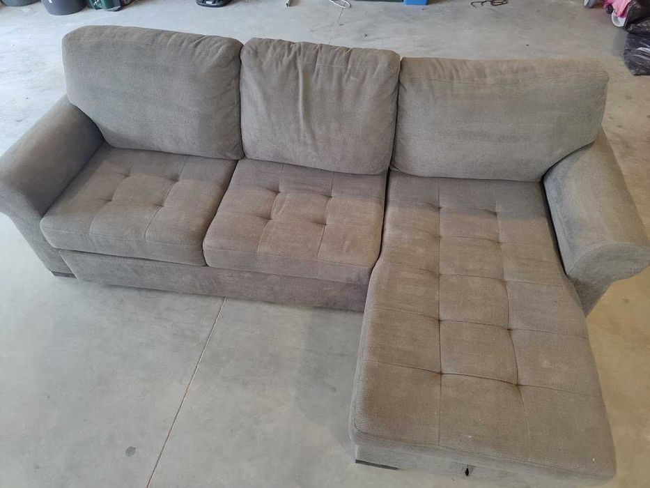 Sofá 3 lugares com chaise long removível