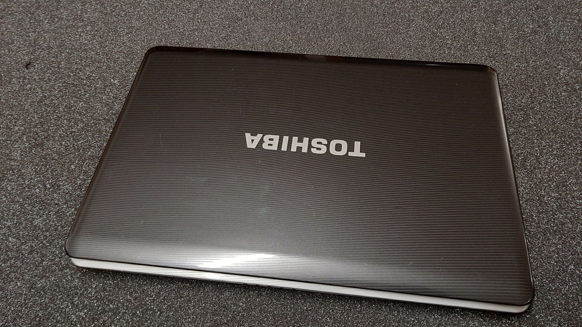 Portátil Toshiba Satellite L500 (avariado)