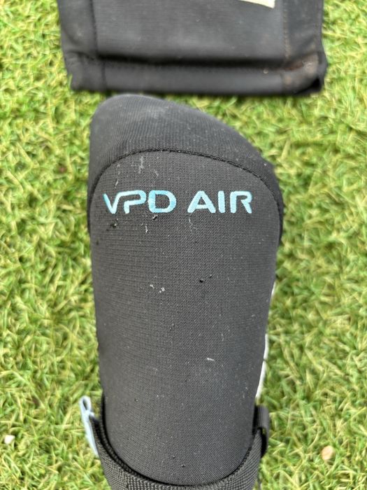 Coteveleiras e joelheiras Poc