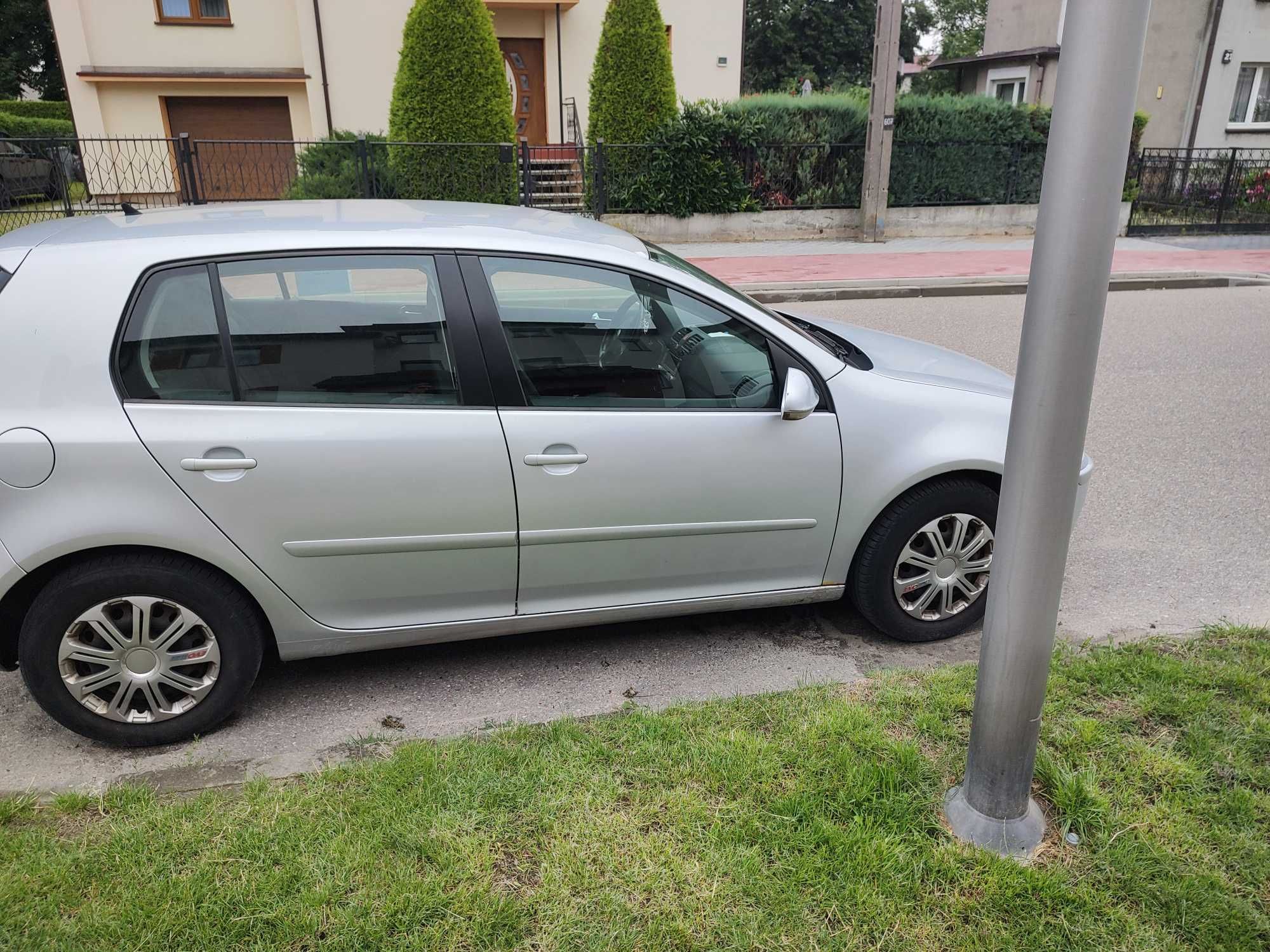 sprzedam golfa 1.9 TDI 2006