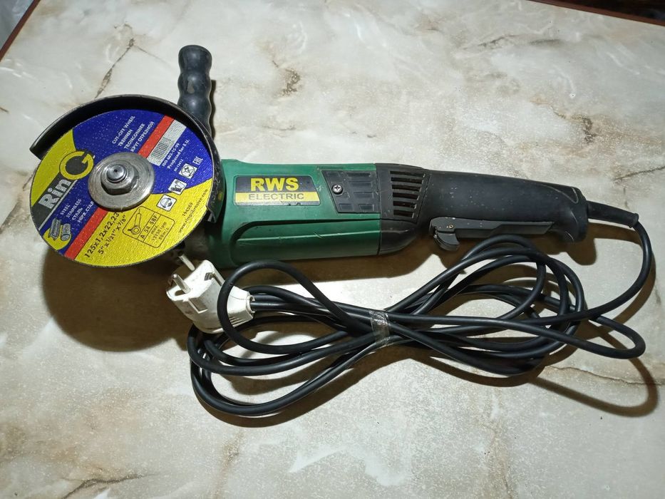 Угловая шлифмашина