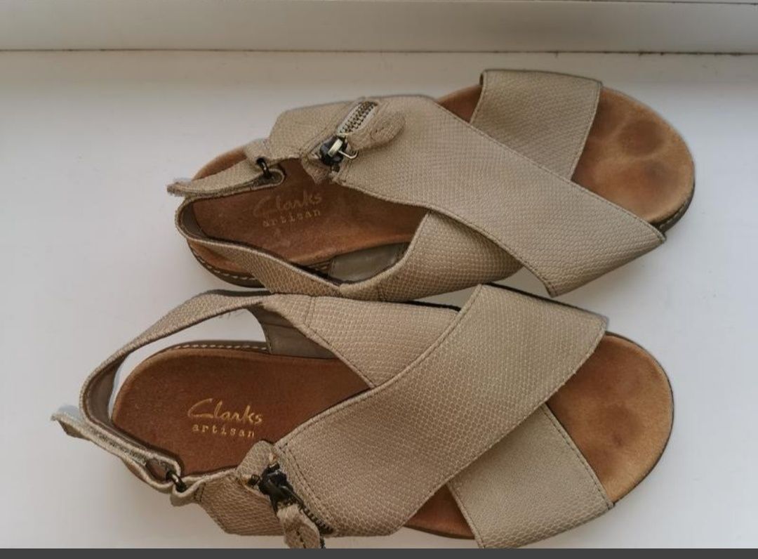 Босоножки Clarks стелька 25 см