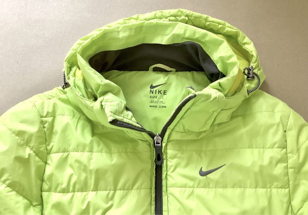 Nike kurtka pikowana z kapturem rozmiar M/L 38-40