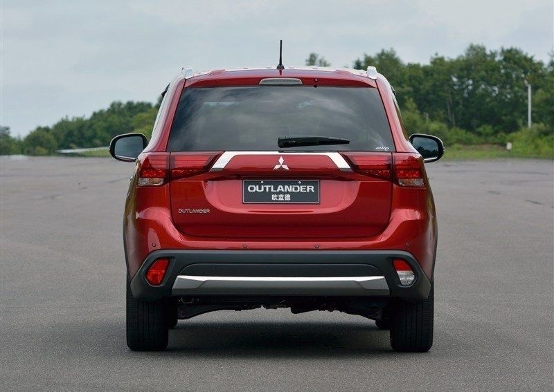 Розборка Mitsubishi Outlander 3 phev бензин дизель запчастини 2015">