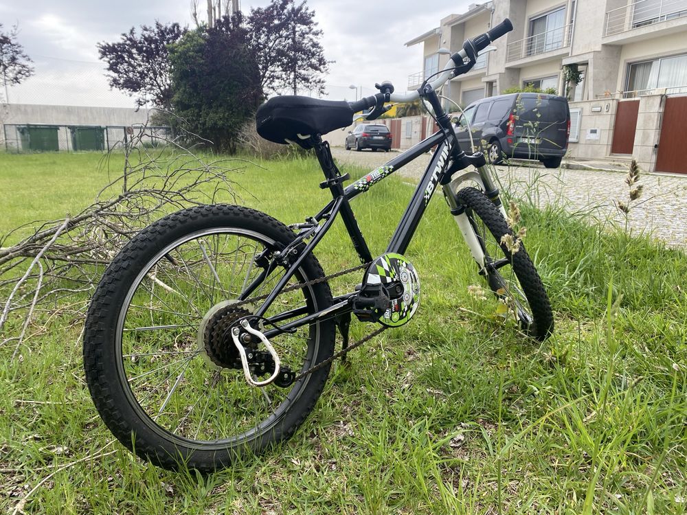 Bicicleta de Crianca 20” 6-12 anos