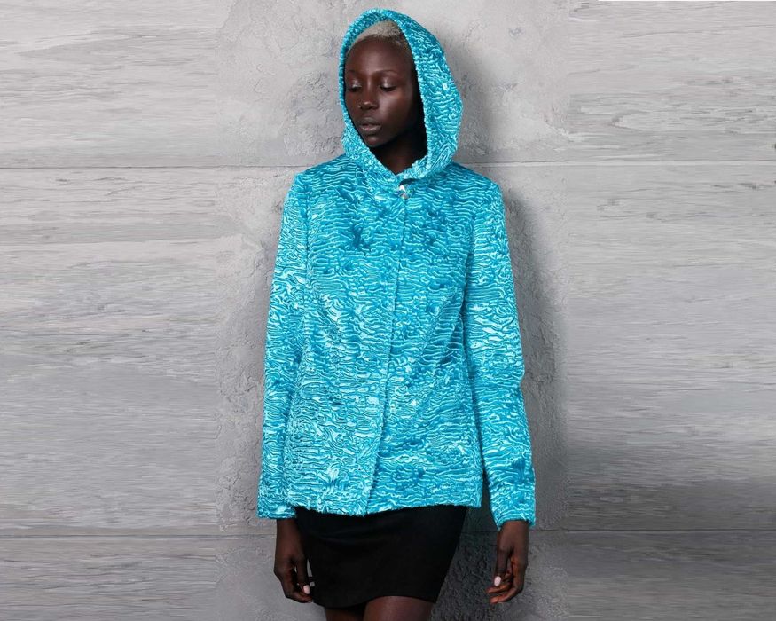 Жіноче пальто FURAMUR з еко-хутра Tissavel. Штучне хутро - Каракуль