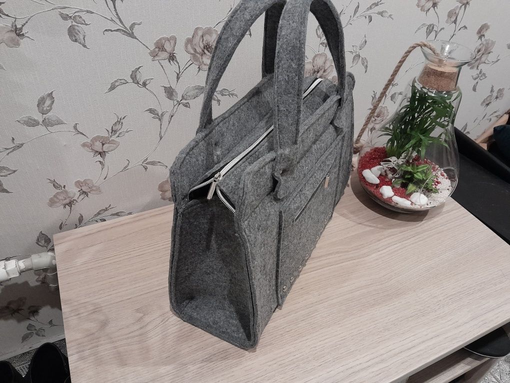 Torebka aktówka z filcu filcowa A4