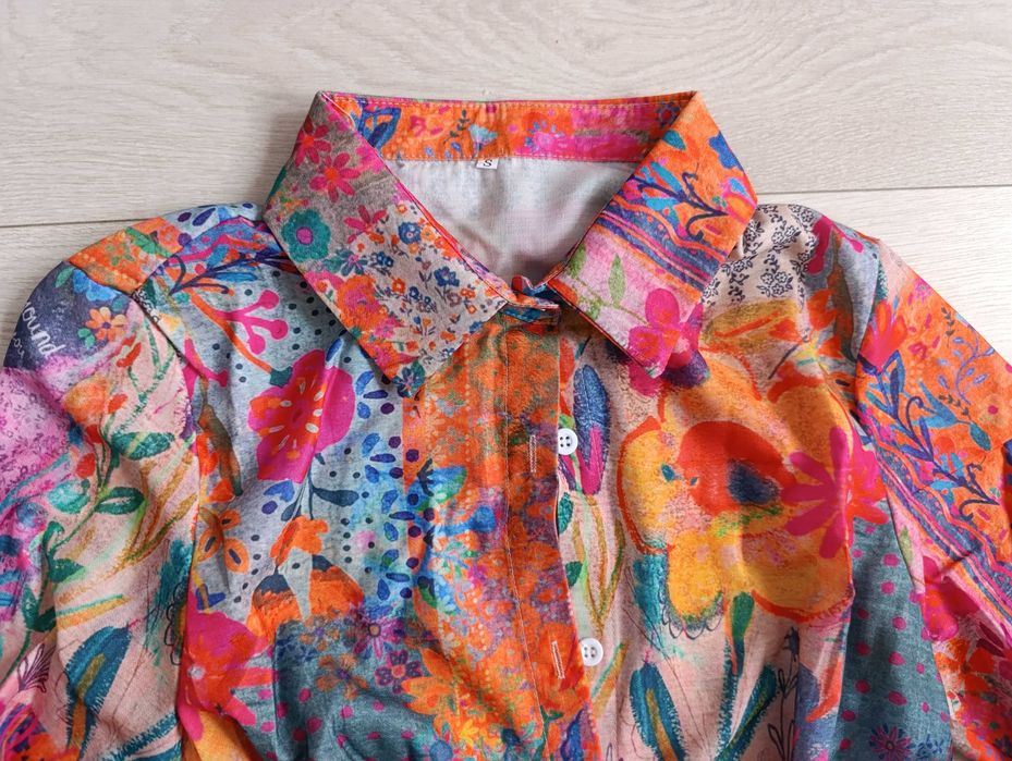 Piękna kolorowa koszula kolory i wzór boho hippie etniczna
S / 36