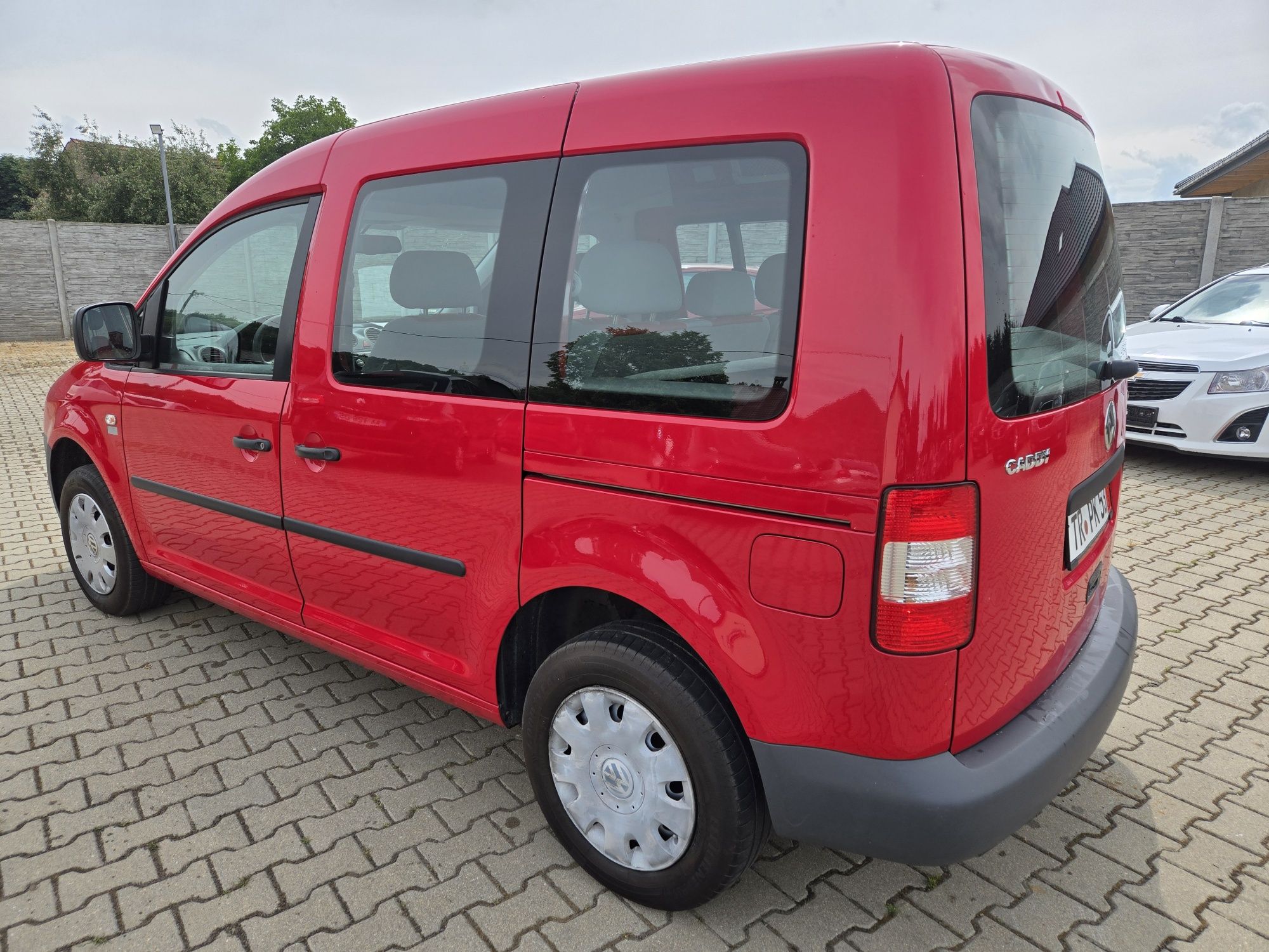 Vw Caddy 1.4 Mpi Life Opłacony Klima
