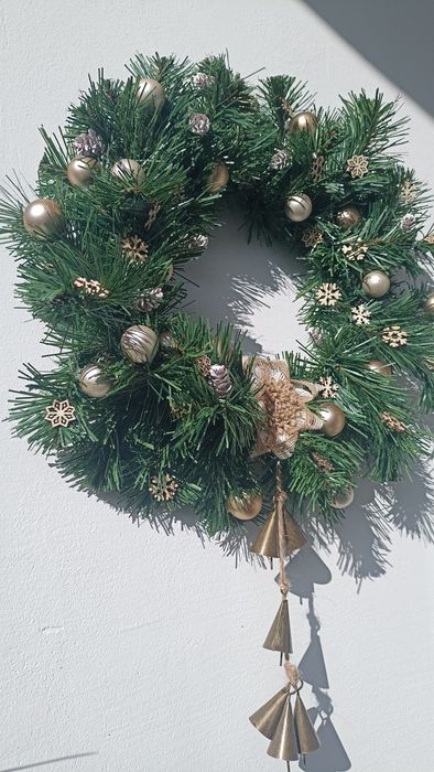 Wieniec Bożonarodzeniowy 45 Cm Na Drzwi Złoty Dzwonki Rękodzieło