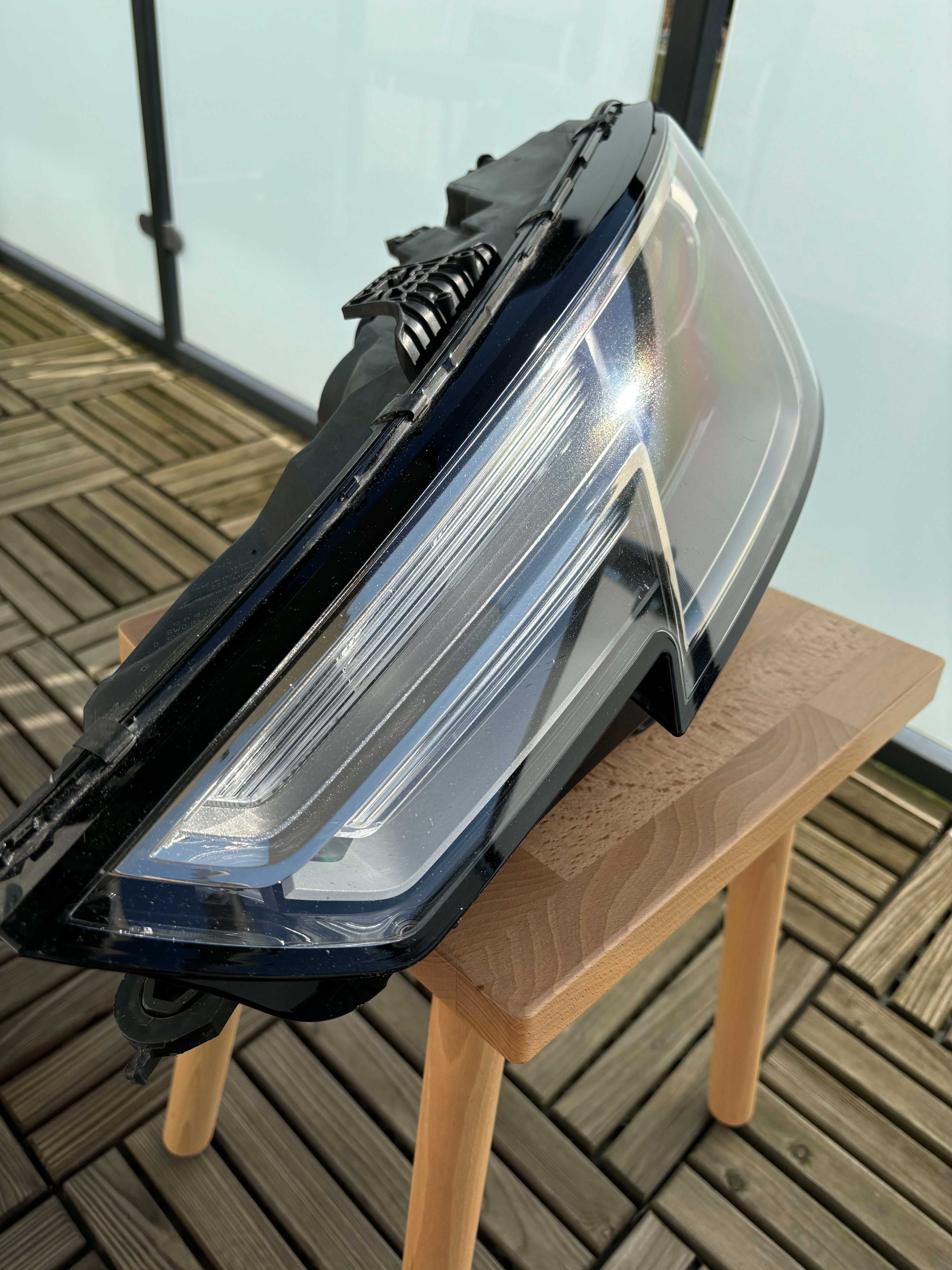 Lampa Audi A4 B9 USA - oryginał, bardzo ładny stan