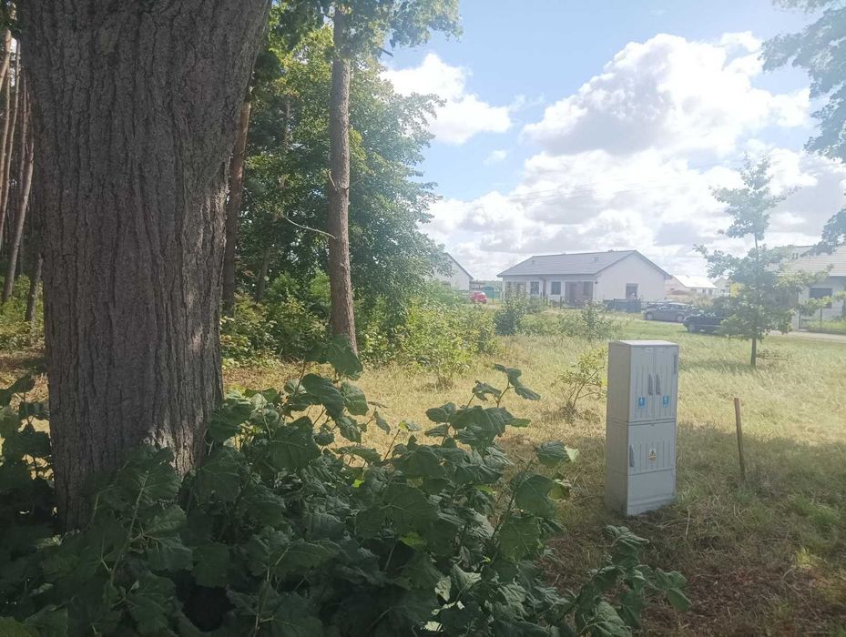 Działka budowlana uzbrojona z własnym lasem 2000 m2 Rościnno