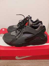 Sapatilha Nike Huarache preto  e cinza