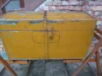 Stary drewniany kufer