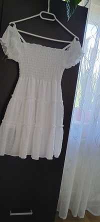 Biała sukienka 140