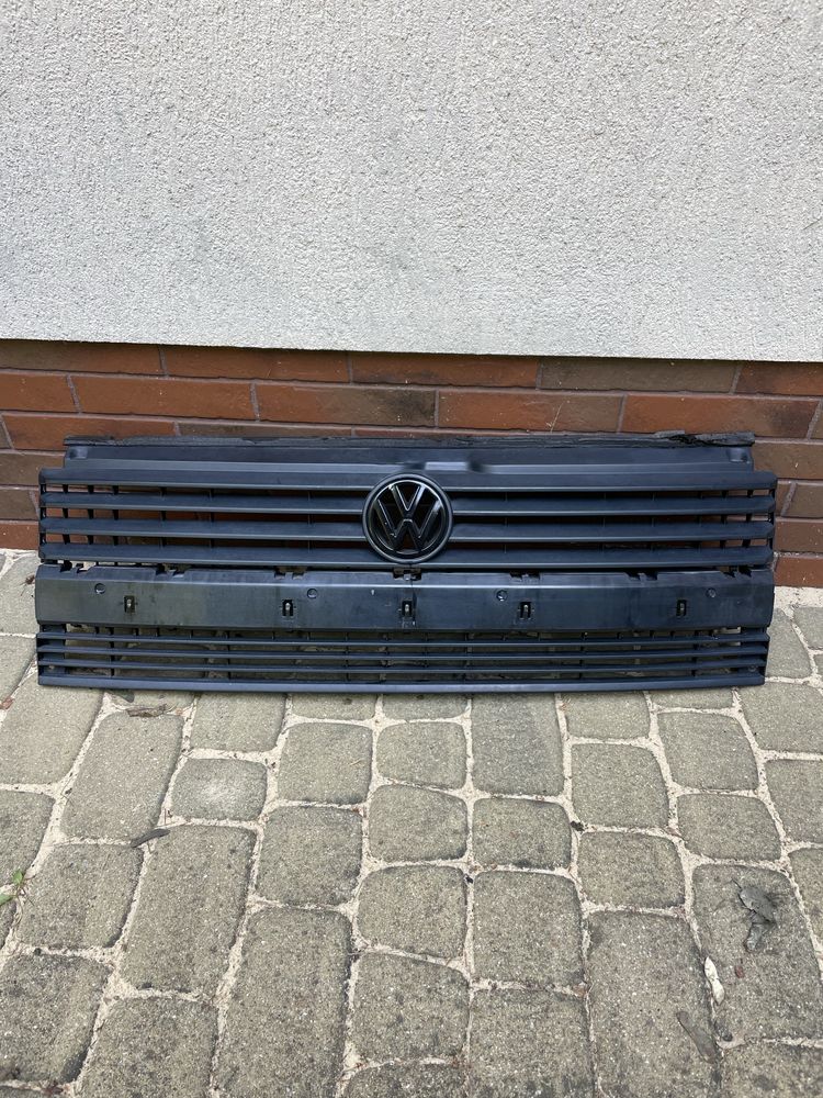 Grill atrapa vw t4 emblemat