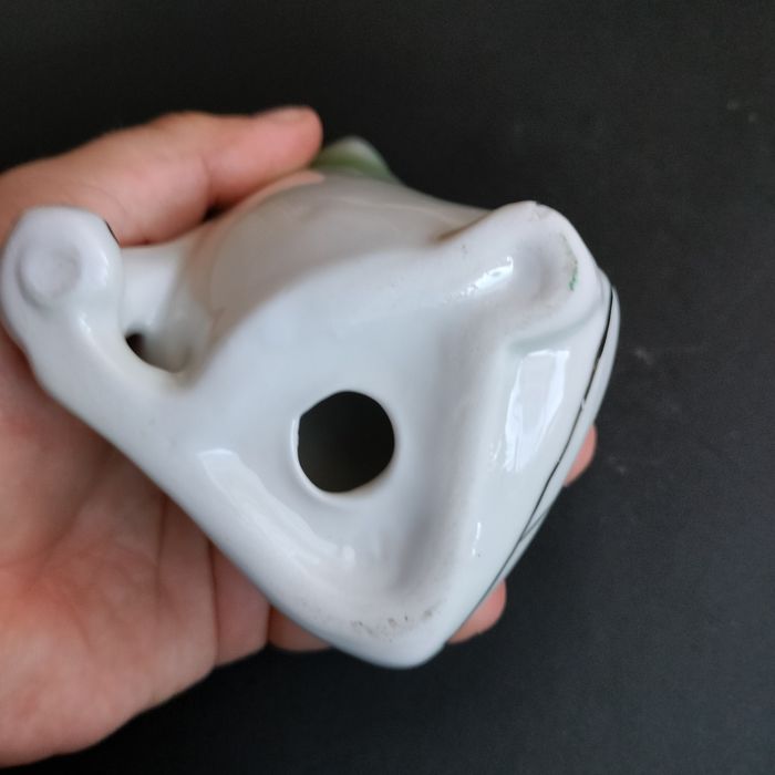 Ćmielów? Wałbrzych? Żaba Figurka Pikasiak PRL Porcelana