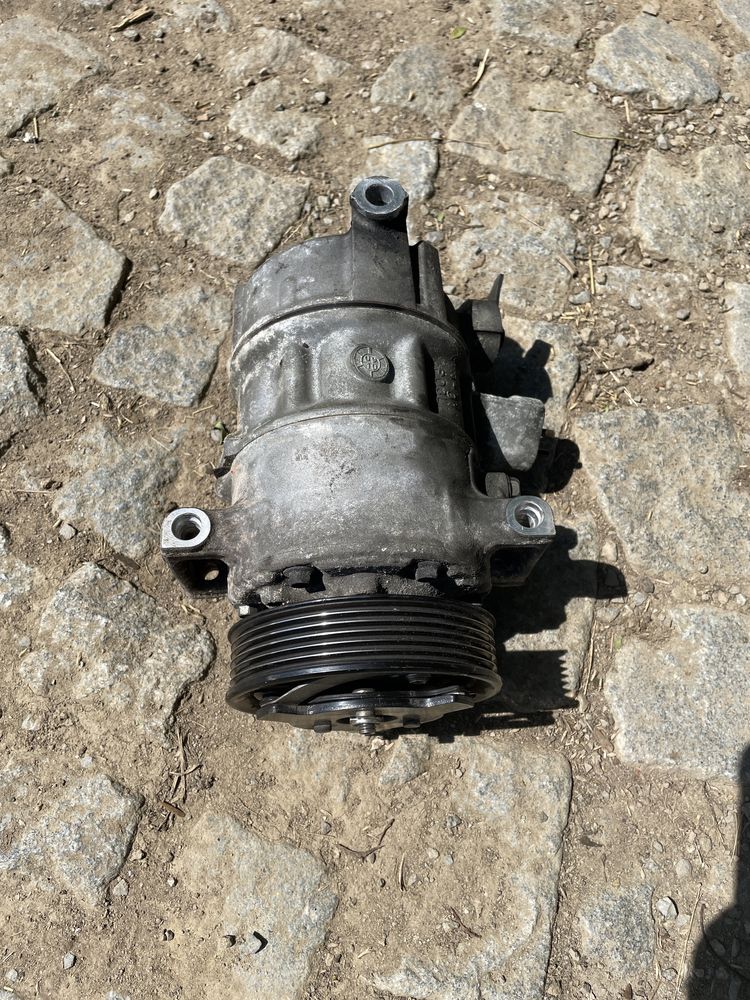 Kompresor klimatyzacji Vw passat b6 skoda audi seat 1.9 2.0 KTT095004