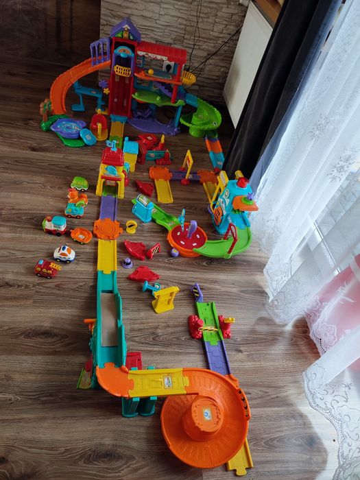 Sprzedam zabawki vitech: Police station, pet hotel i stacja i ulica