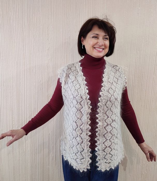 Ажурная пуховая желетка 48-50 р. Козий пух.