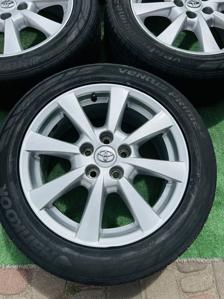 Диски 5/114.3 R17 Toyota 7J ET-45 з резиною 215/55 Hankook