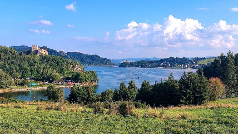 Tanie Noclegi REDYK w górach nad jeziorem Czorsztyńskim blisko VELO