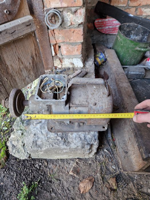 Електродвигун продам