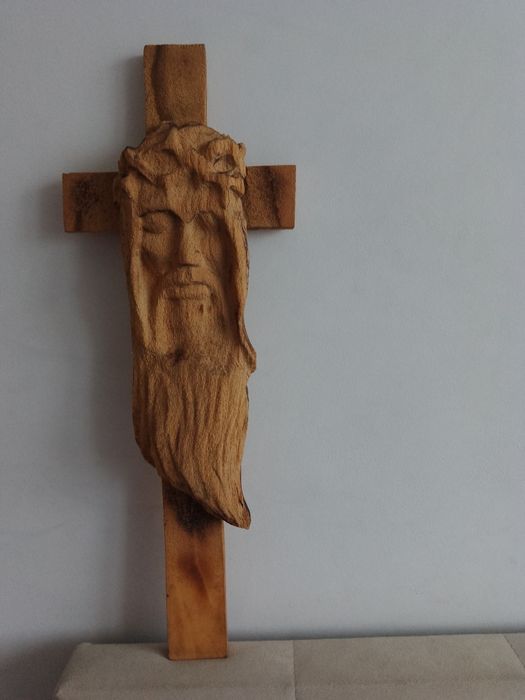 Krzyż drewniany rzeźba