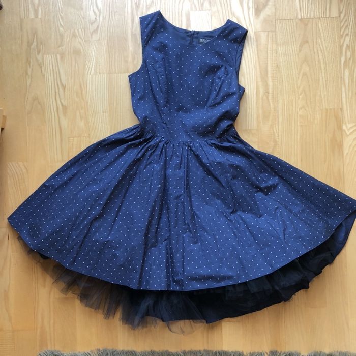 Granatowa, balowa sukienka w kropki Bialcon