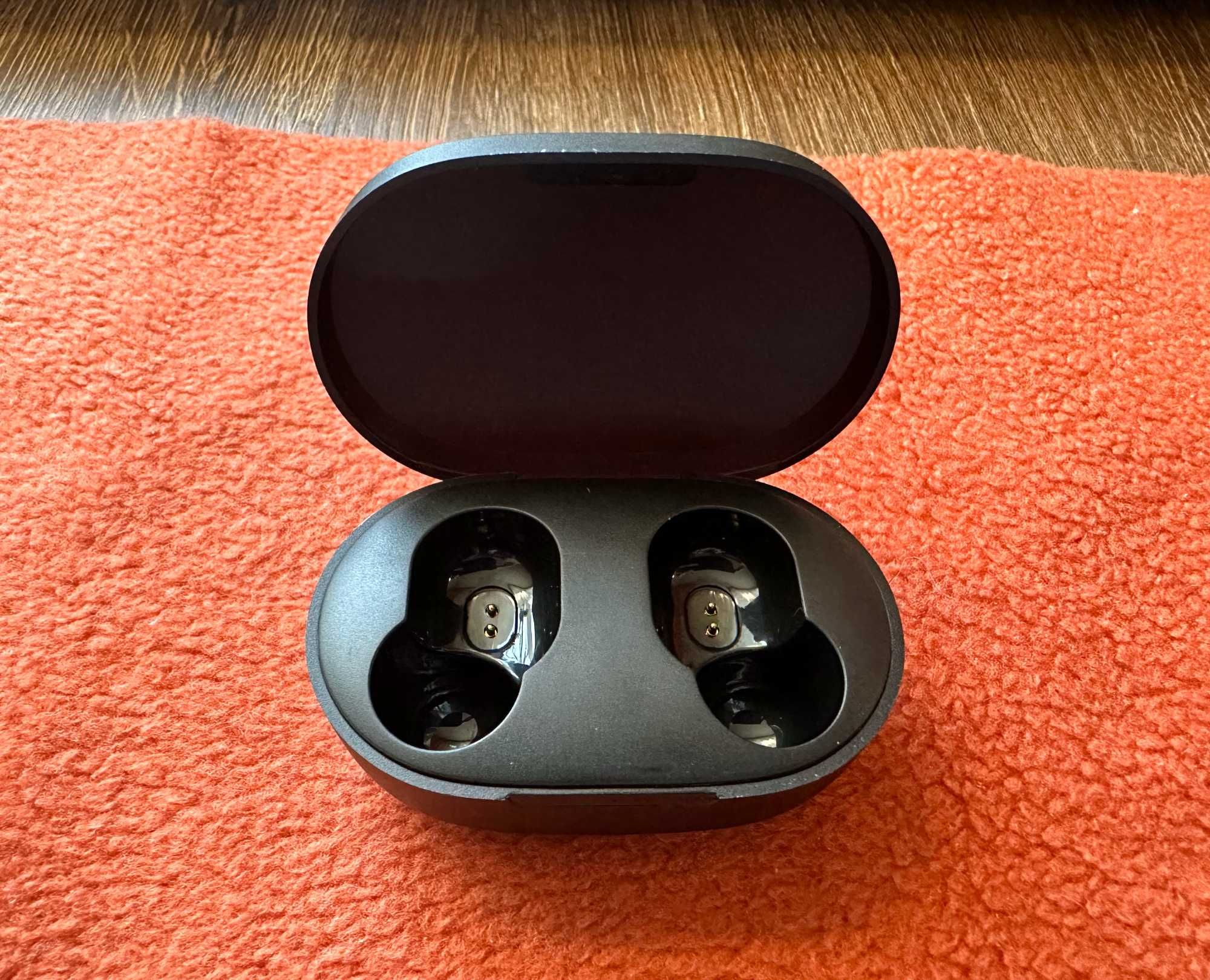 Prawie nowe słuchawki Xiaomi Mi True Wireless Earbuds Basic 2 - czarne