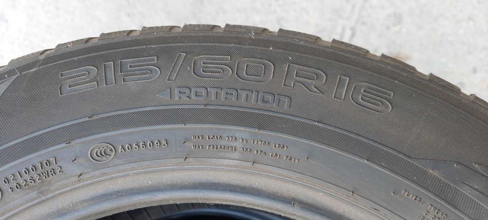 Nokian 215/60 R16 hakapelita