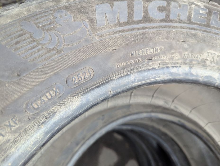 235/60R18 Michelin