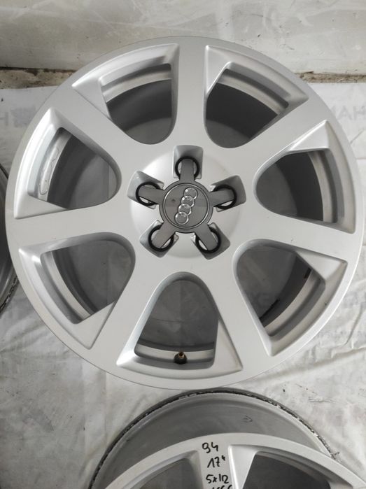 94 Felgi aluminiowe ORYGINAŁ AUDI R 17 5x112 otwór 66,6 Bardzo Ładne