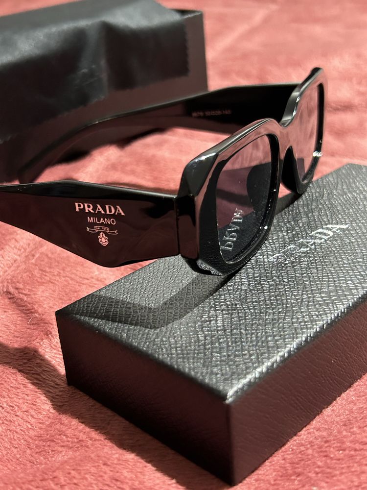 Óculos de Sol Prada PR 17WS