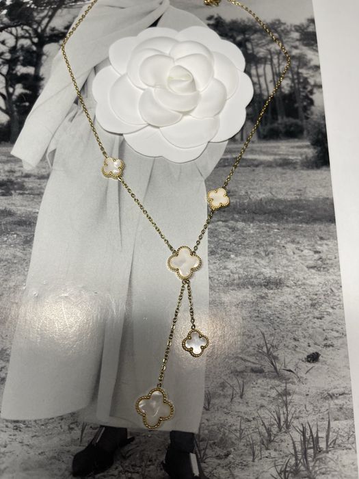 Naszyjnik koniczyna czarno perłowa dwustronna