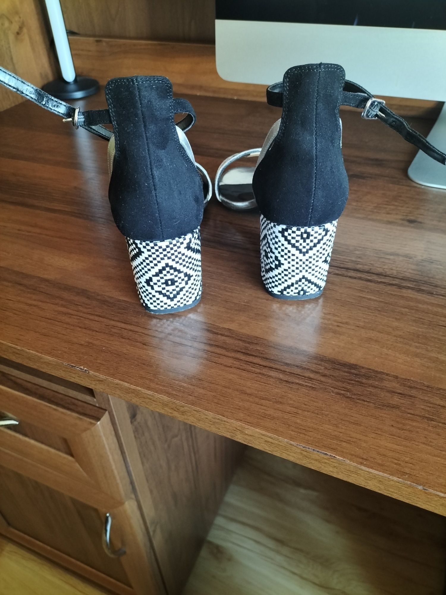 Modne Sandały Lascana