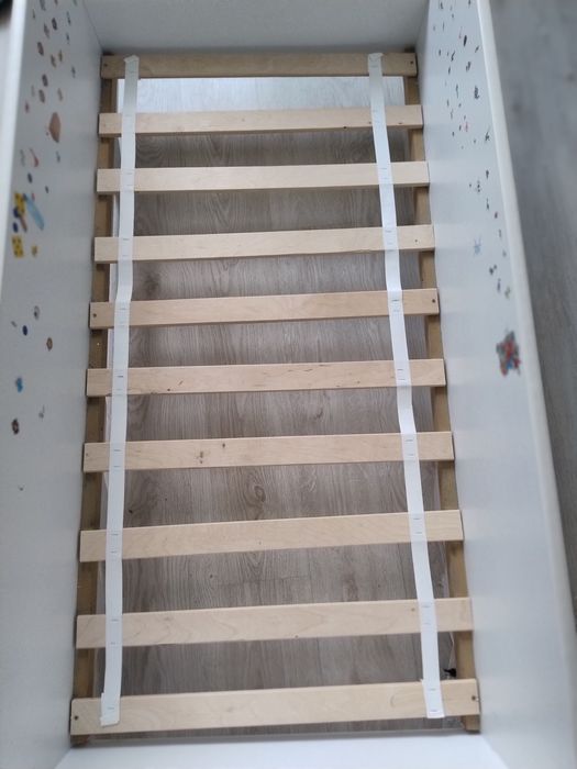 Łóżko dziecięce z materacem