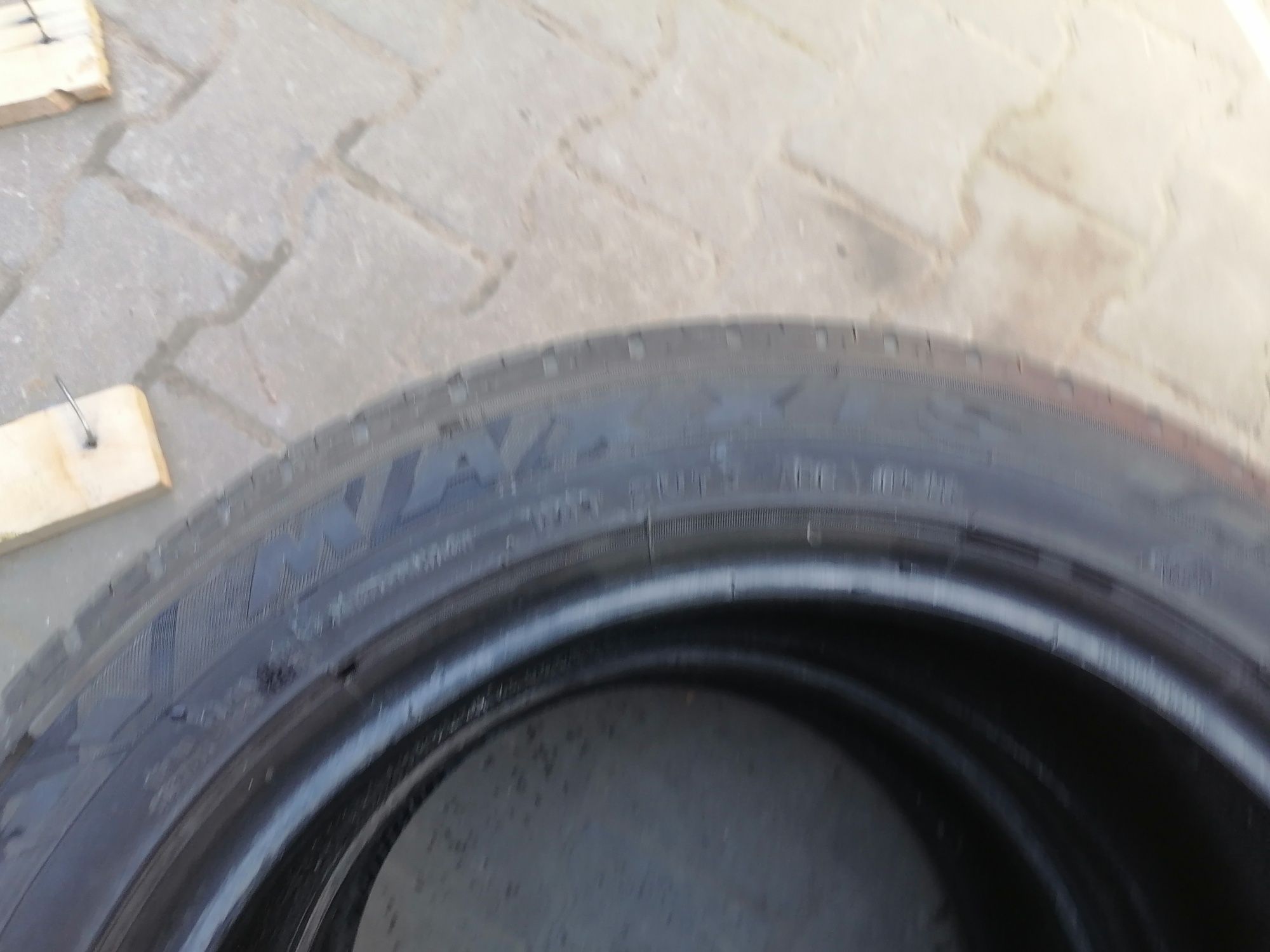 195/55R16 Dunlop і Maxxis дві пари.