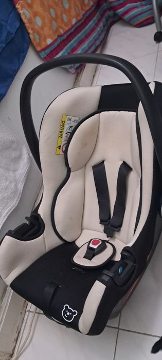 Carrinho de Bebê com ovo